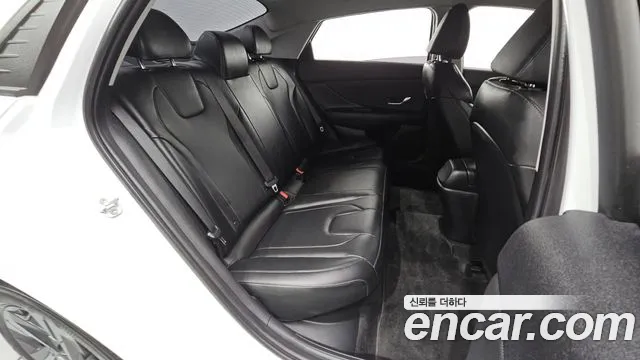 Hyundai Avante CN7 — Фото автомобиля 17