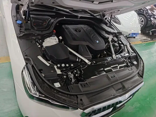 BMW 5 Series — Фото автомобиля 19