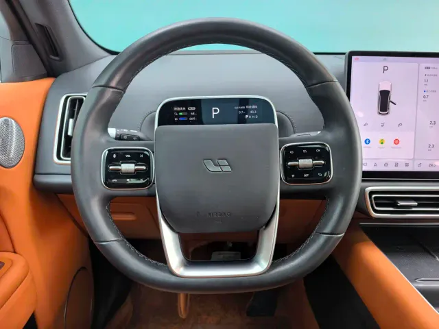 Li Auto L7 — Фото автомобиля 8