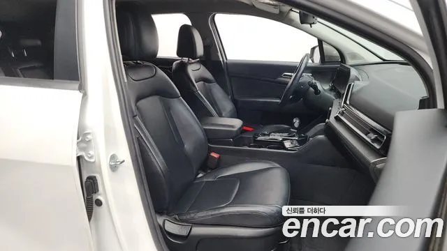Kia Sportage Sportage 5-е поколение Бензин 1.6 турбо 2WD — Фото автомобиля 11