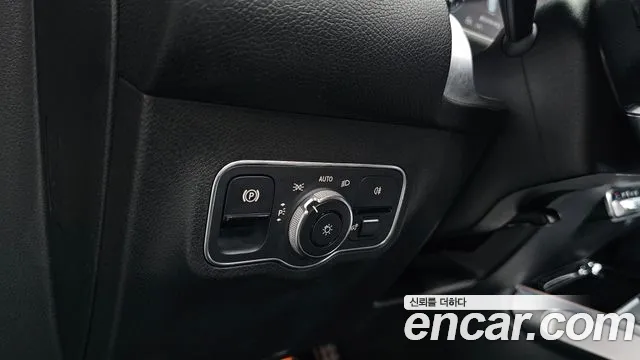 Mercedes-Benz GLB-Class — Фото автомобиля 17