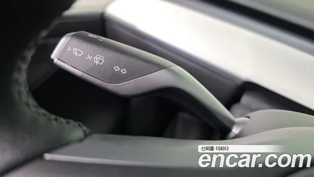 Tesla Model Y — Фото автомобиля 27