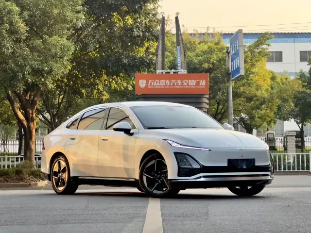 Wuling Starlight — Фото автомобиля 3
