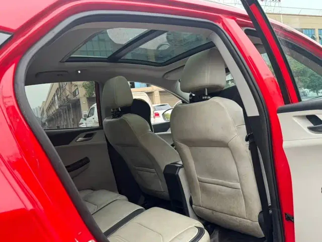 BYD Yuan Pro — Фото автомобиля 8