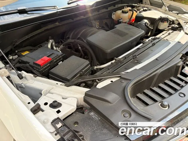 Cadillac Escalade Generation 5 — Фото автомобиля 18