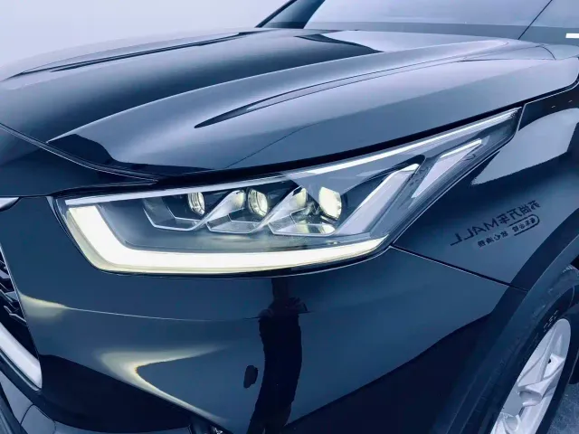 Toyota Highlander — Фото автомобиля 6