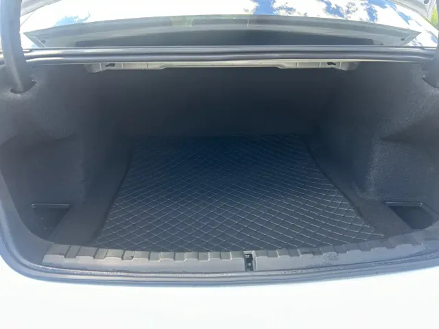 BMW 3 Series — Фото автомобиля 19