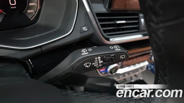 Audi Q5 FY — Фото автомобиля 28