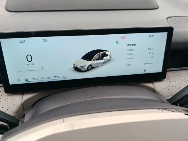 Geely Galaxy Xingyao 8 — Фото автомобиля 6