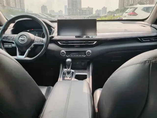 Nissan Teana — Фото автомобиля 7
