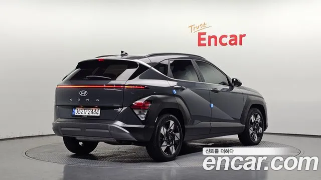 Hyundai Kona Kona (SX2) Бензин 1.6 Turbo 4WD — Фото автомобиля 2