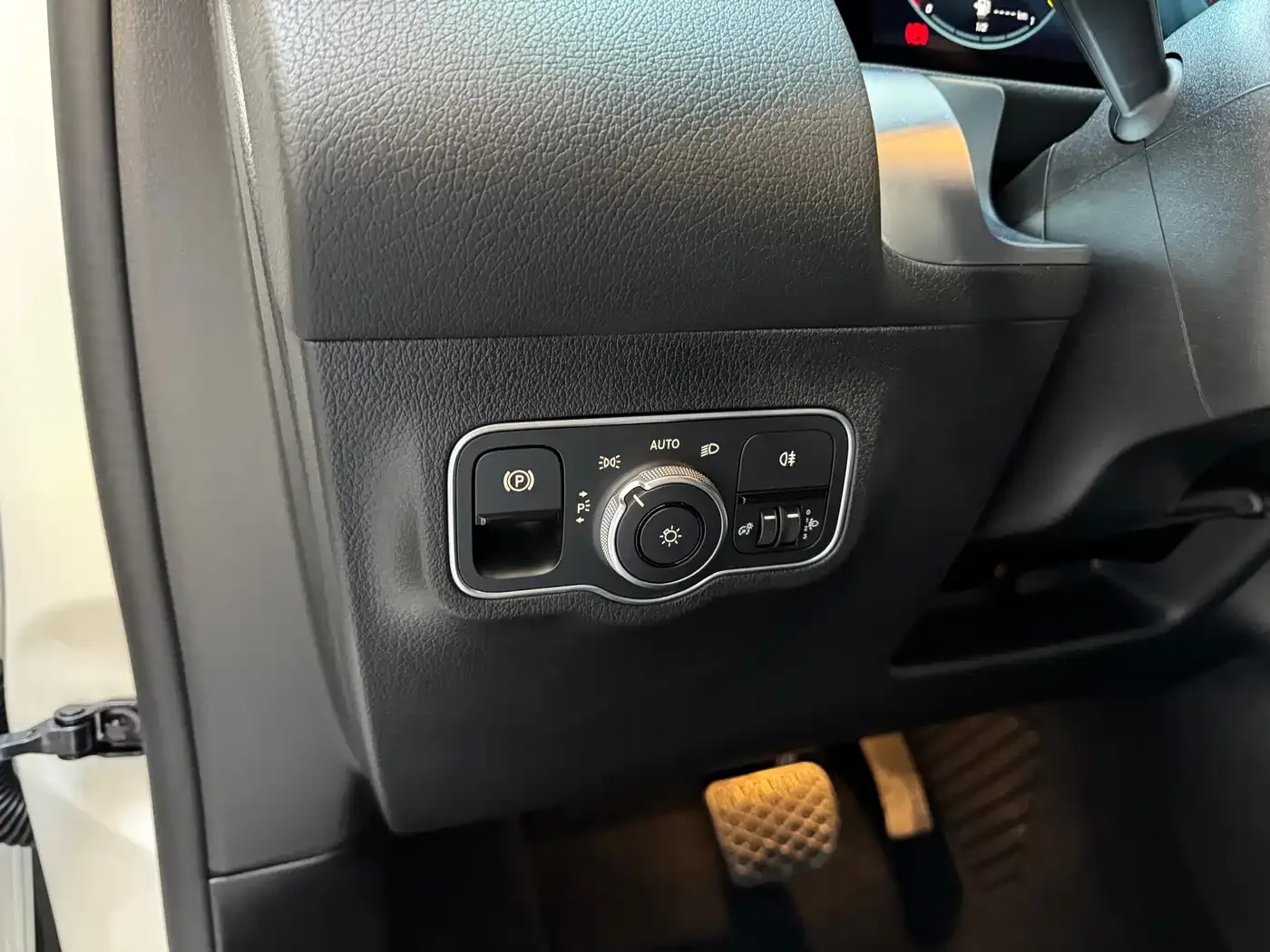 Mercedes-Benz Mercedes-Benz GLB 2021 GLB 180 Dynamic — Фото автомобиля 11