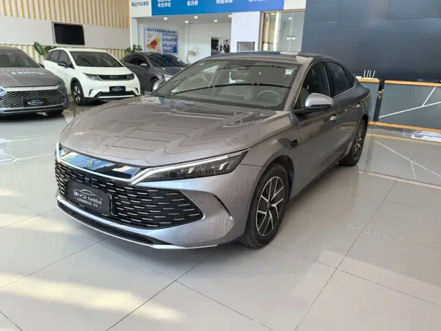 Фотография автомобиля — BYD Qin L