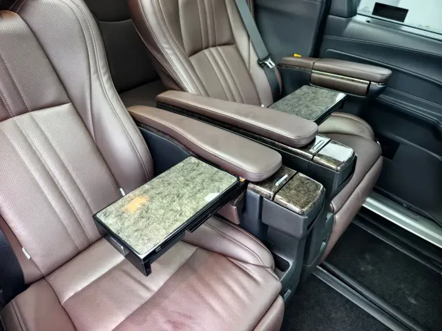 Toyota Sienna — Фото автомобиля 22