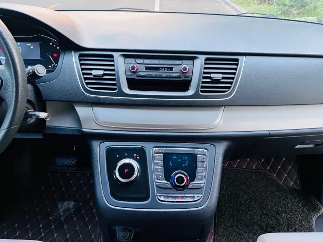 Maxus G10 — Фото автомобиля 16