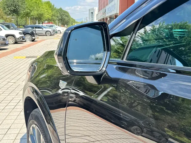 Cadillac XT5 — Фото автомобиля 6