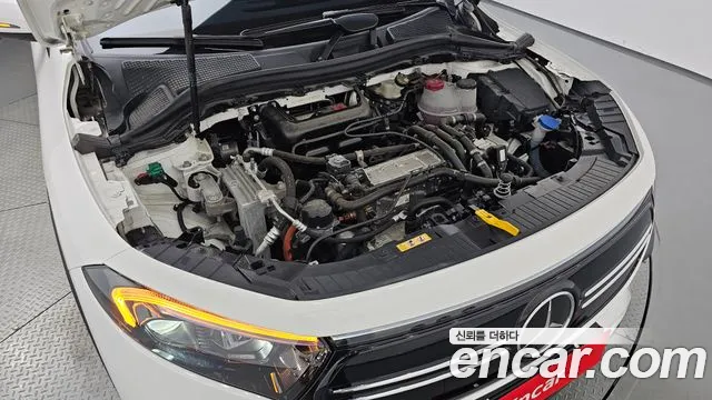 Mercedes-Benz EQA — Фото автомобиля 6