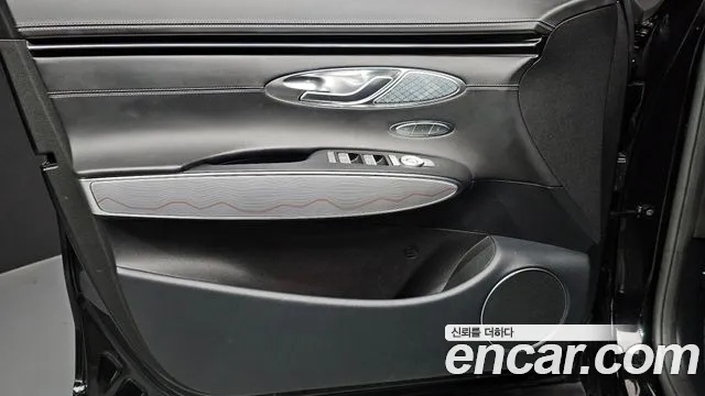 Genesis GV70 — Фото автомобиля 13