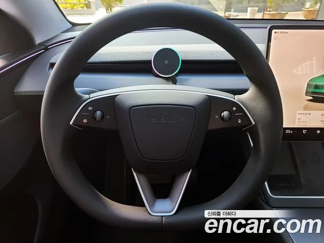 Tesla Model Y — Фото автомобиля 8