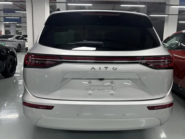 Aito M7 — Фото автомобиля 4