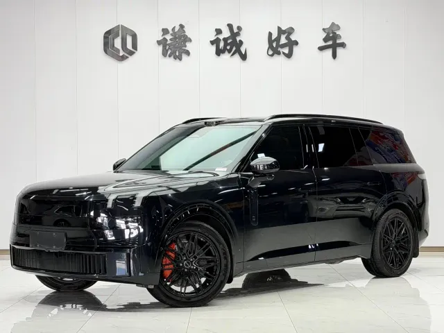 Фотография автомобиля — Lynk & Co 900