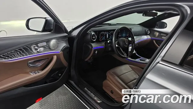 Mercedes-Benz E-Class E-класс W213 E350 4MATIC Exclusive — Фото автомобиля 10