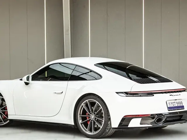 Porsche 911 — Фото автомобиля 5
