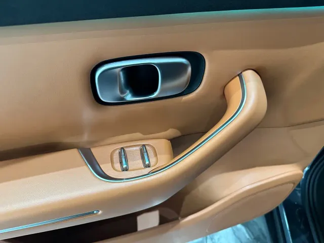 Leapmotor C16 — Фото автомобиля 6