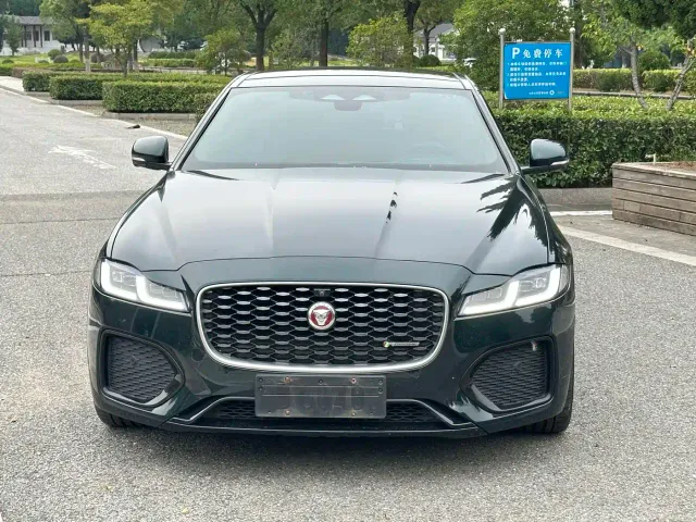 Jaguar XFL — Фото автомобиля 2