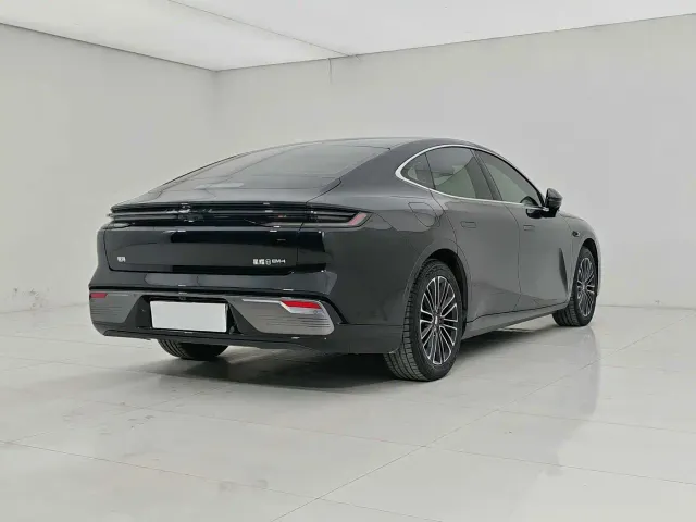 Geely Galaxy Xingyao 8 — Фото автомобиля 4