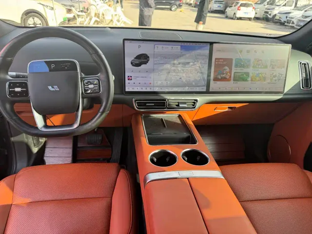 Li Auto L9 — Фото автомобиля 6