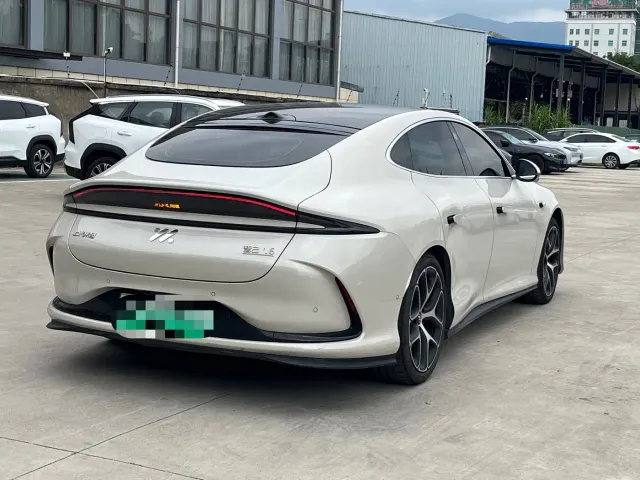 IM Motors L6 — Фото автомобиля 7