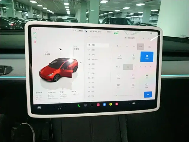 Tesla Model Y — Фото автомобиля 12