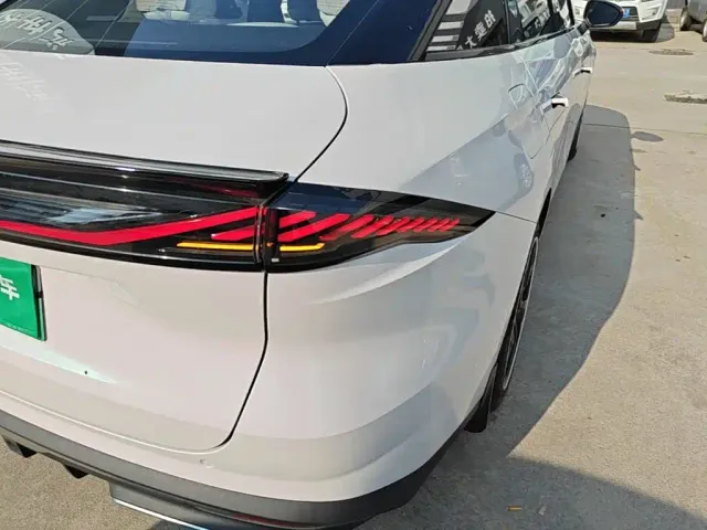 Geely Galaxy L6 — Фото автомобиля 7