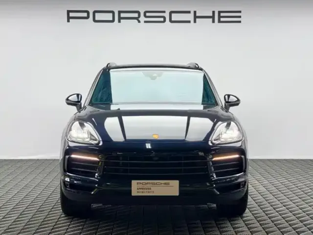 Porsche Cayenne — Фото автомобиля 3