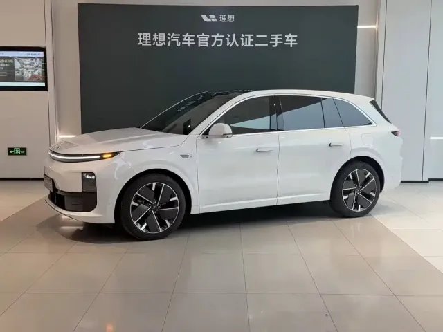 Фотография автомобиля — Li Auto L6