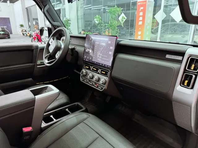 iCAR V23 — Фото автомобиля 18