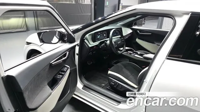 Kia EV6 — Фото автомобиля 10