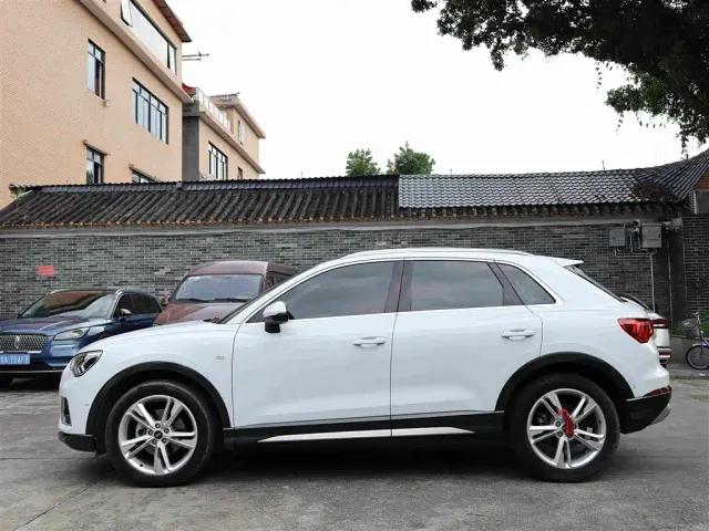 Audi Q3 — Фото автомобиля 10