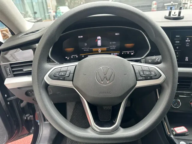 Volkswagen Passat — Фото автомобиля 9