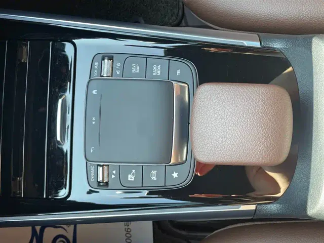 Mercedes-Benz GLB-Class — Фото автомобиля 11
