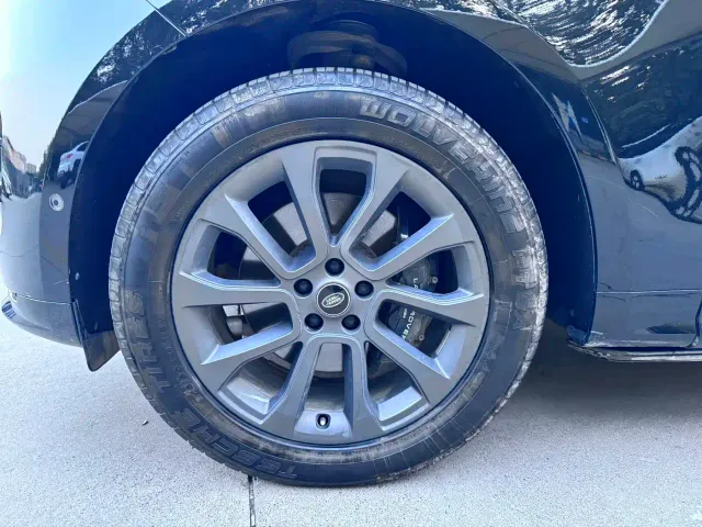 Land Rover Range Rover Sport — Фото автомобиля 13