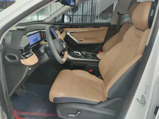 Geely Boyue L — Фото автомобиля 9