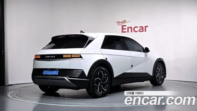 Hyundai Ioniq 5 — Фото автомобиля 2