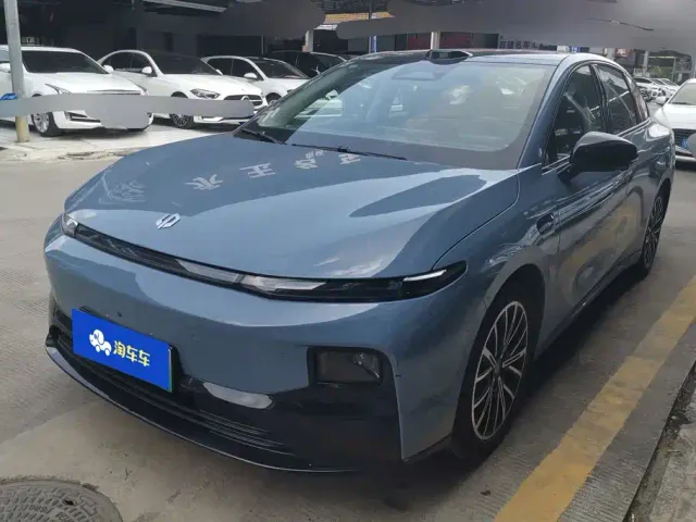 Фотография автомобиля — Leapmotor B01
