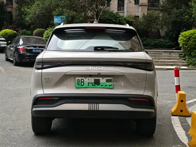 BYD Seal 05 DM-i — Фото автомобиля 5