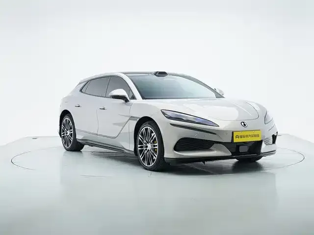 Denza Z9GT — Фото автомобиля 3