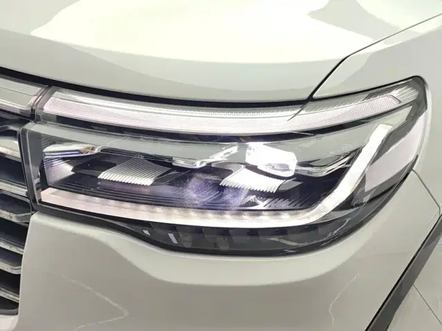 Ford Explorer — Фото автомобиля 5