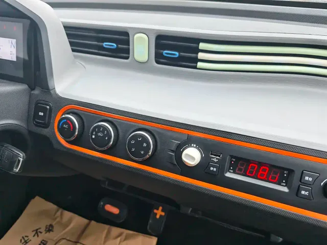 Wuling Hongguang Mini EV — Фото автомобиля 12