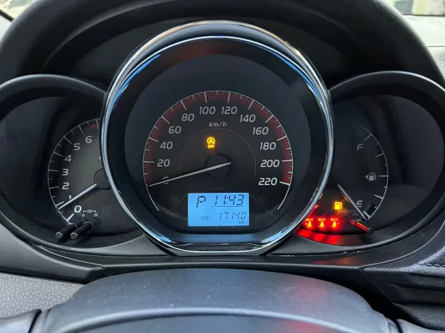 Toyota Vios — Фото автомобиля 7